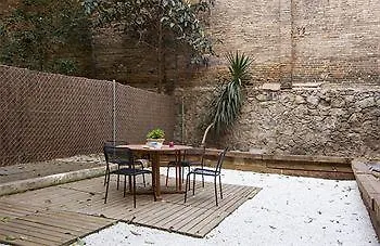Easy Sleep Gaudi Terrace Apartment Barcelona