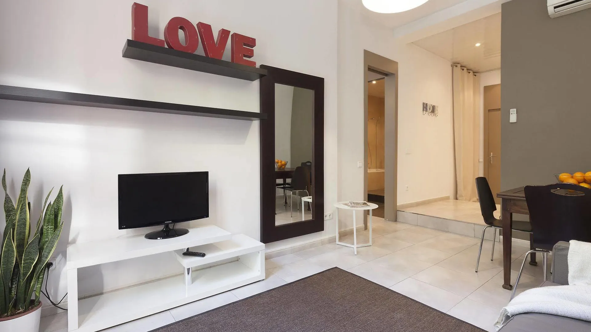 Appartamento Easy Sleep Gaudi Terrace Barcellona 0*,