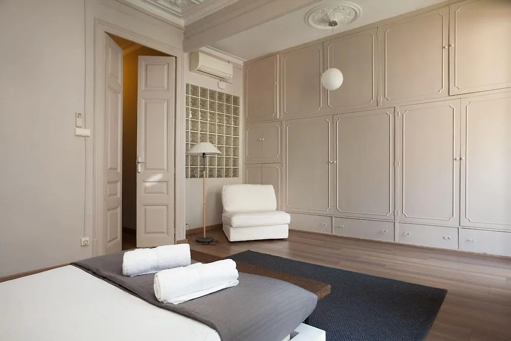 Easy Sleep Gaudi Terrace Apartment Barcelona