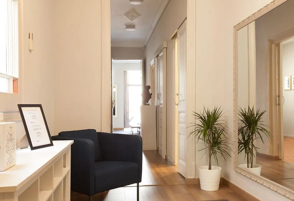 Easy Sleep Gaudi Terrace Apartment Barcelona