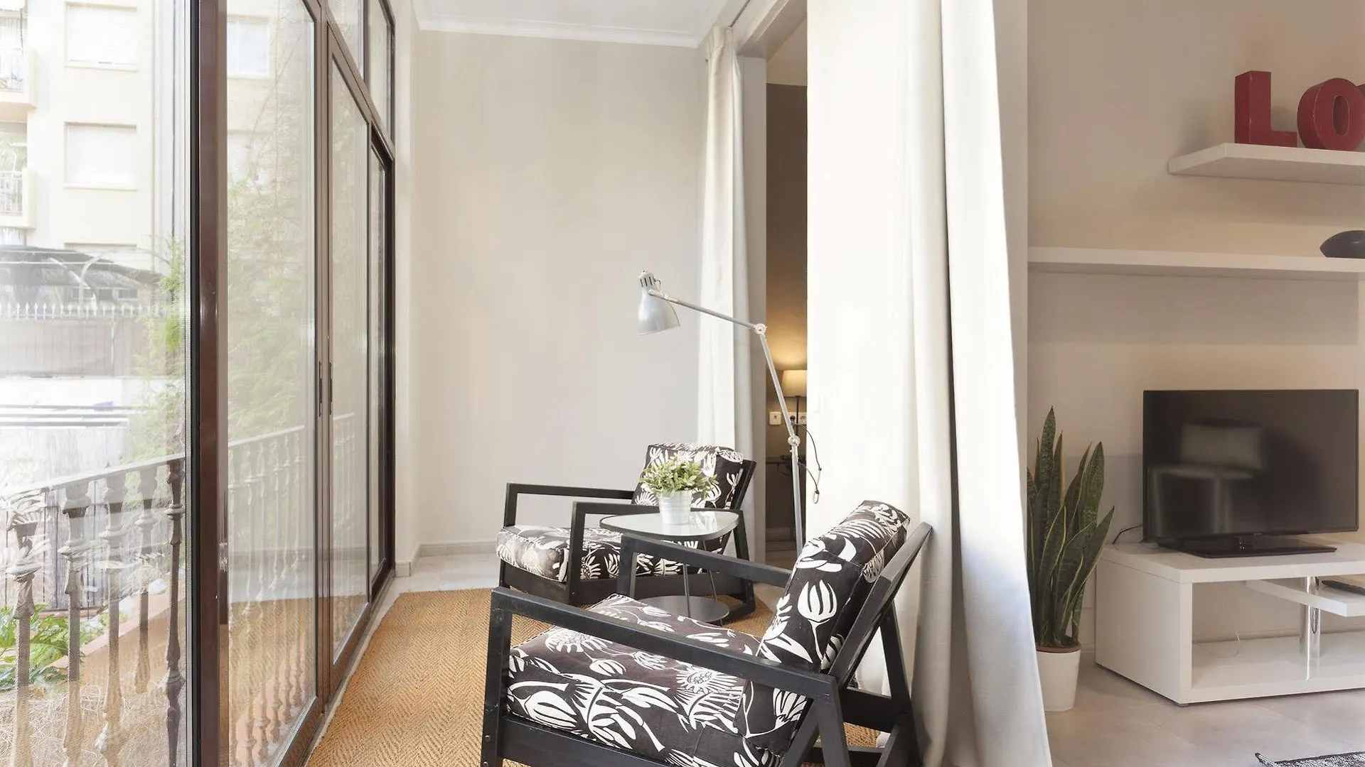 Easy Sleep Gaudi Terrace Daire Barselona 0*,