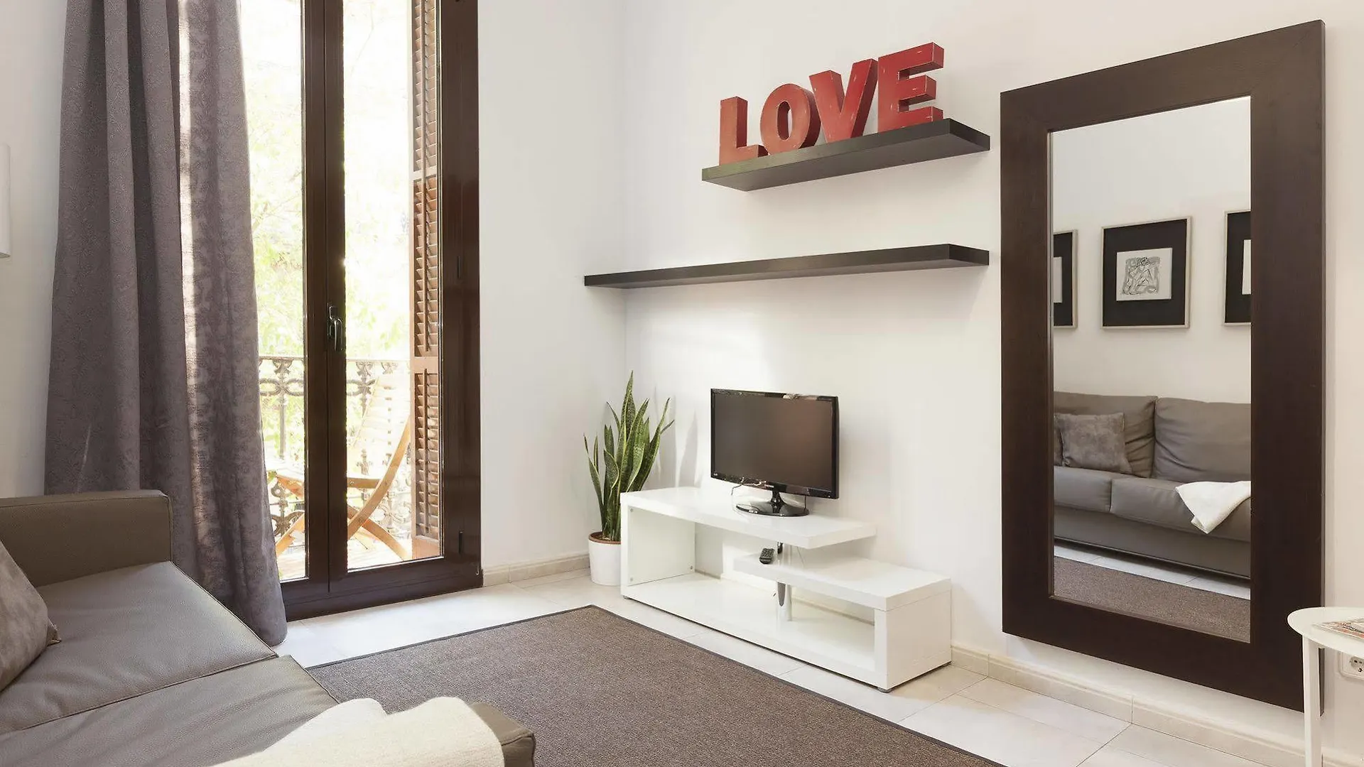 Easy Sleep Gaudi Terrace Daire Barselona İspanya